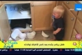 بالفيديو.. شاهد ماذا فعلت أم أجنبية في طفلها بعد تكسيره الأطباق