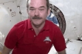 بالفيديو.... هذا ما يحدث للدموع اذا بكى رائد الفضاء