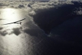 طائرة &quot;سولار امبلس&quot; التي تعمل بالطاقة الشمسية تكمل عبور المحيط الهادئ