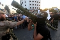 ضابط رفيع : الطائرات تتعرض لصواريخ مضادة في سماء غزة