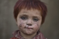واسعي الأعيُن .. صور مدهشة لأطفال الأفغان بداخل الأراضي الباكستانية!