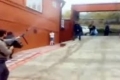 فيديو مرعب.. يطلق النار وسط التلاميذ احتفالاً بدخول ابنه المدرسة
