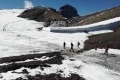 صيف أوروبا الساخن يكشف عن درب صخري بين نهرين جليديين
