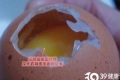 بالصور..الصين تتحدى الدجاج وتصنع بيض مقلد !