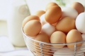 ما هو الفرق بين البيض البني والبيض الأبيض؟