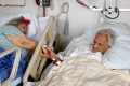 زوجان عاشا سوياً 60 عام وتوفيا بفارق ساعات قليلة