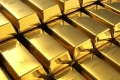الذهب يفقد بريقه وينزل إلى أدنى سعر في شهر