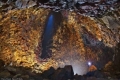 بالصور .. رحلة رهيبة داخل بركان إيفجافجالاجوكول النائم