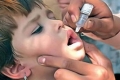 علماء: الجمع بين لقاحى الفم والحقن يقضى على شلل الأطفال