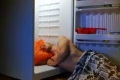 من بينها تبريد الجوارب في الثلاجة.. 8 طرق بسيطة ستساعدك على النوم أثناء موجة الحر