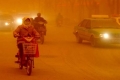 بالفيديو..أقوى عاصفة في تاريخ الصين تعزل بكين عن العالم