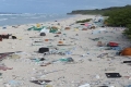 بالصور..”جزيرة بلاستيك” غير مأهولة تُنذر بكارثة وشيكة
