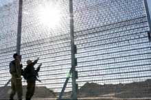 &quot;العائق الذكي&quot; جدار إسرائيلي ضخم يُخلخل التوازن البيئي في غزة