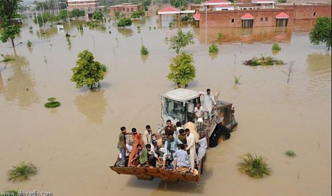 مقتل ثلاثة اشخاص واصابة سبعة آخرين جراء فيضانات في باكستان