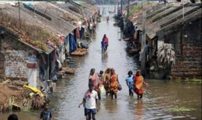 الأمطار الغزيرة والفيضانات بالهند تقتل العشرات