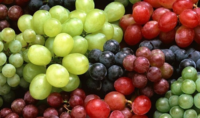 8 أسباب تجعلك تتناول العنب ببذره