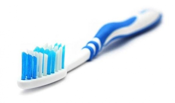 حقائق كارثية عن فرشاة الأسنان