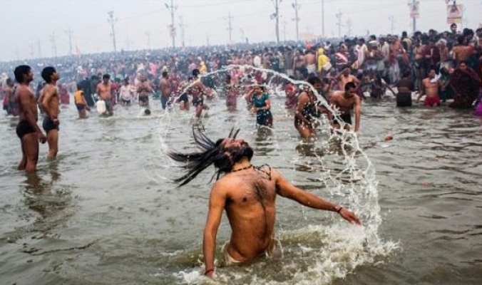 مقتل 10 أشخاص سحقاً بالأقدام بعد مهرجان ديني هندوسي في الهند