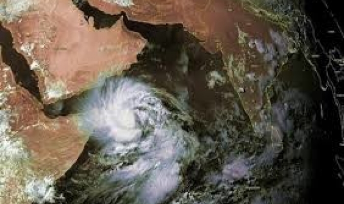 مساحة إعصار ماكونو تعادل &quot;ضعفين ونصف&quot; حجم السعودية