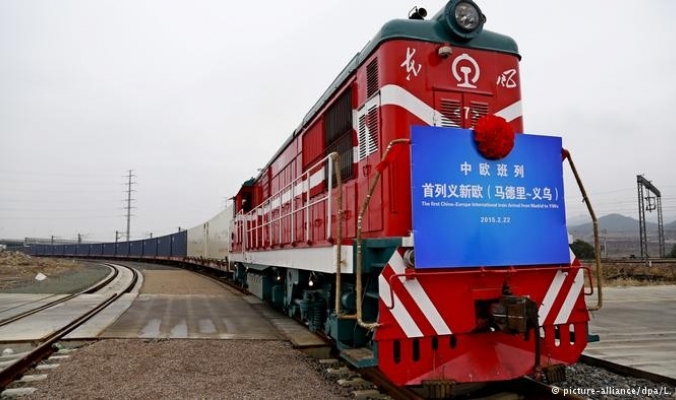 وصول أول قطار بضائع يربط بين الصين وبريطانيا