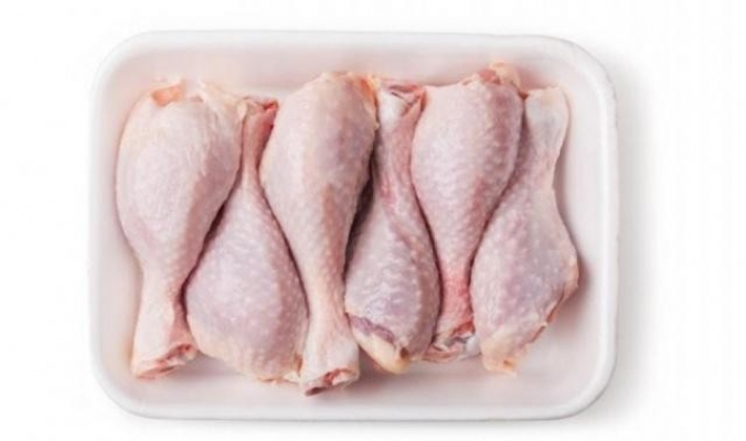 هذه العلامات الـ4 تقول إنّ الدجاج الذي تأكلونه غير صحّي... اكتشفوها