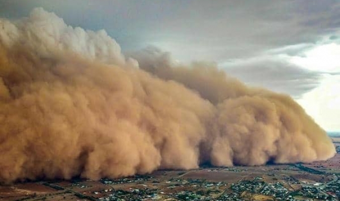الكوارث في استراليا لا تتوقف.. بعد الحرائق والأمطار.. عاصفة ترابية عملاقة قادمة