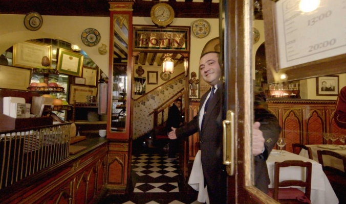 بالفيديو| ادخل معنا إلى أقدم مطعم في العالم..عمره 293 عاماً