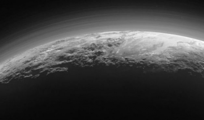 صور حديثة تثبت وجود طبقات من الضباب قرب سطح بلوتو