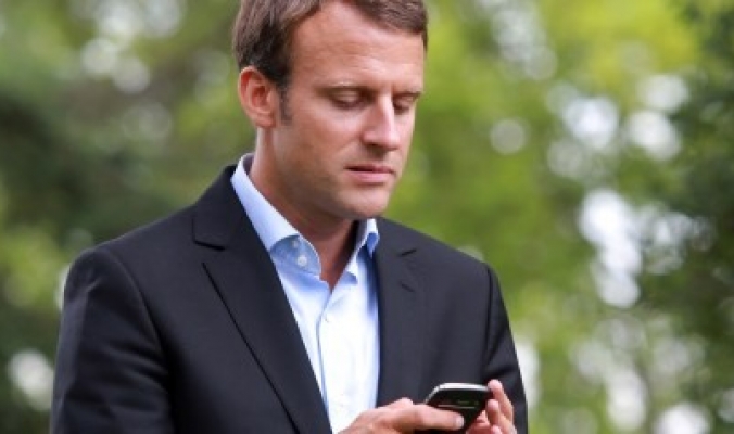 تسريب رقم الهاتف الشخصي للرئيس الفرنسي.. ماكرون يتلقى وابلاً من الاتصالات