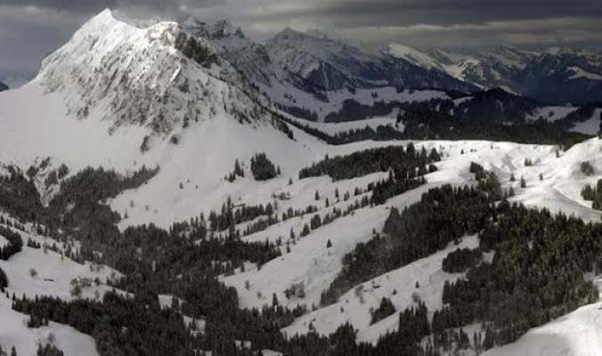 سبعة قتلى جراء انهيارات جليدية في جبال الألب بسويسرا