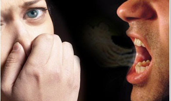 خرافات وحقائق حول رائحة الفم الكريهة