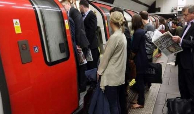 مترو أنفاق لندن “يزيد مخاطر الإصابة بالصمم”