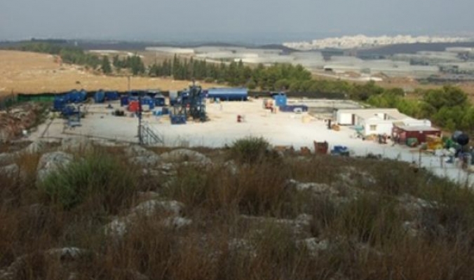 احتياطي يصل الى 1.5 مليار برميل... التنقيب الإسرائيلي الضخم عن النفط قرب رام الله يدمر الموارد الطبيعية في وسط فلسطين