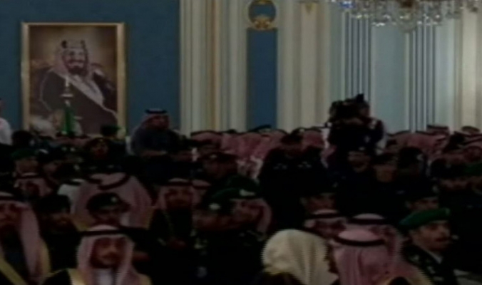 السعودية.. انقطاع الكهرباء عن قصر اليمامة خلال تقبل الملك سلمان التعازي
