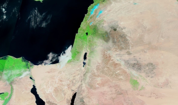 الأقمار الصناعية ترصد خلو المنطقة من السحب ..بإستثناء سواحل غزة !