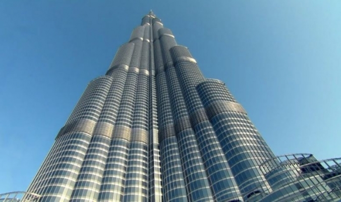 أكذوبة ناطحات السحب الأطول في العالم؛ ربع ارتفاع برج خليفة (244 متر) ما هو إلّا ارتفاع زائف