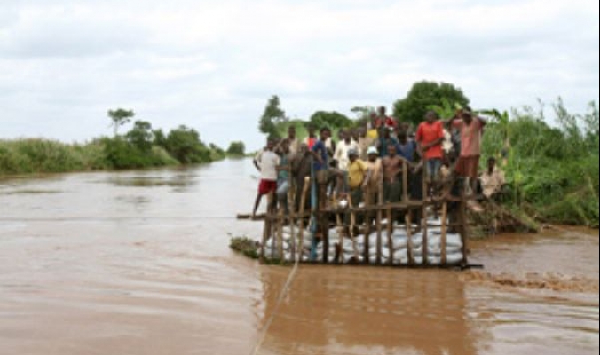 الفيضانات تتسبب في نزوح الآلاف في الصومال