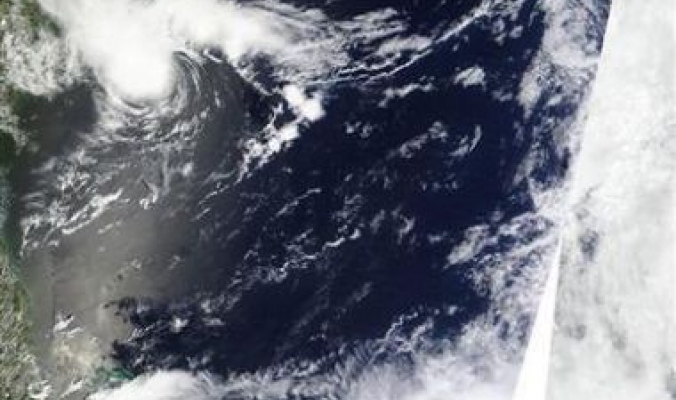 العاصفة البرتو تفتتح موسم اعاصير المحيط الاطلسي وتتشكل قبالة ساوث كارولاينا