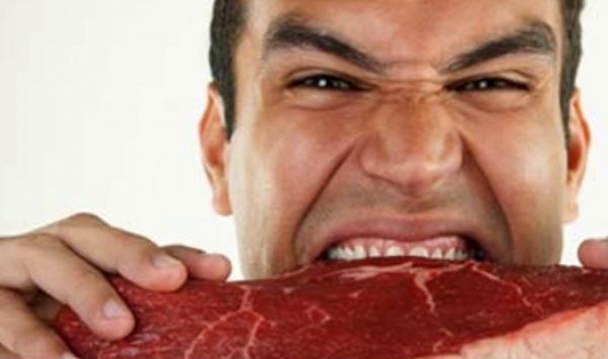 الرجال يربطون بين تناول اللحوم والشعور بالقوة