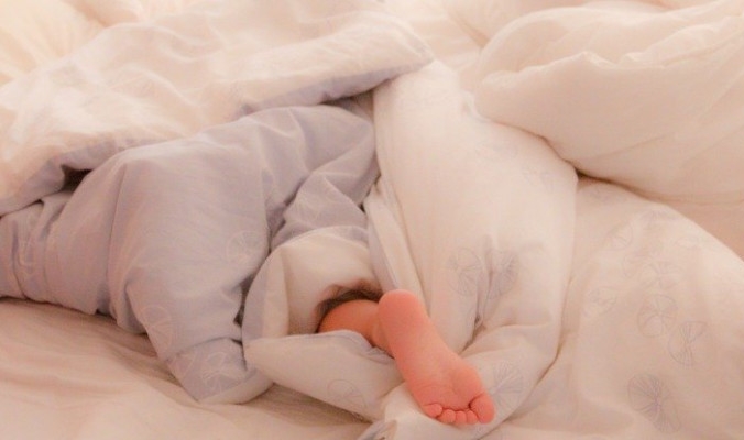 هل تعلم كم مرة عليك أن تغسل أغطية سريرك؟.. العلم يخبرنحن سنخبرك!