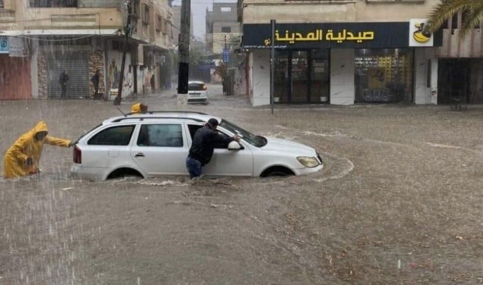 شاهد... غرق عدد من المنازل نتيجة الامطار بغزة