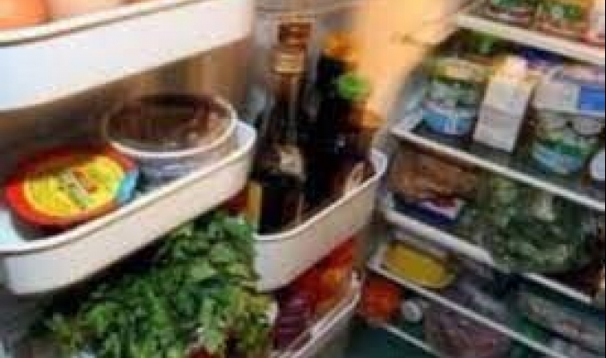 أطعمة في الثلاجة عليك التخلص منها