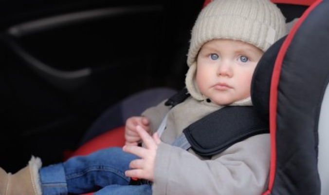 جلوس الرضّع في مقاعد السيارة أكثر من 30 دقيقة خطر على حياتهم