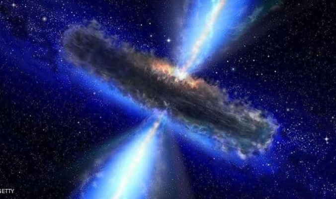 اندماج الثقوب السوداء يبعث ضوءا يعادل تريليون شمس