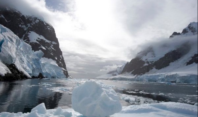 شاهد الصور... أنظف وأنقى مياه على وجه البسيطة... أكتشاف بحيرة عمرها 20 مليون عام في القطب الجنوبي
