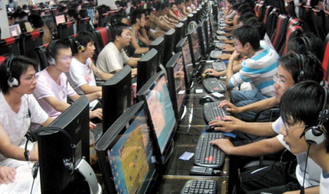 قانون صينى يحظر على مستخدمى الإنترنت الحديث فى السياسة