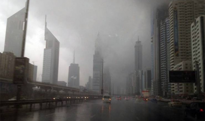 أمطار الإمارات &quot;لا تتوقف&quot;