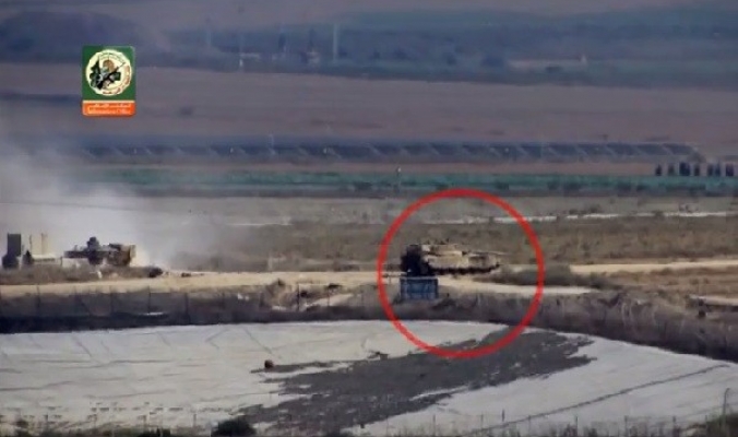 شاهد بالفيديو : استهداف دبابة إسرائيلية على حدود قطاع غزة بصاروخ كورنيت
