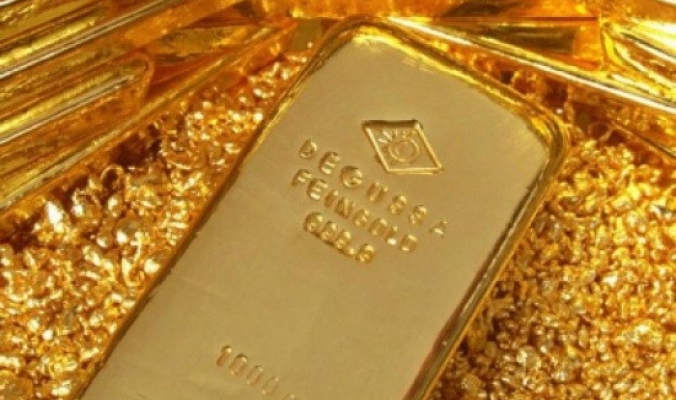 الذهب يواصل تألقه بسبب مخاوف اليونان