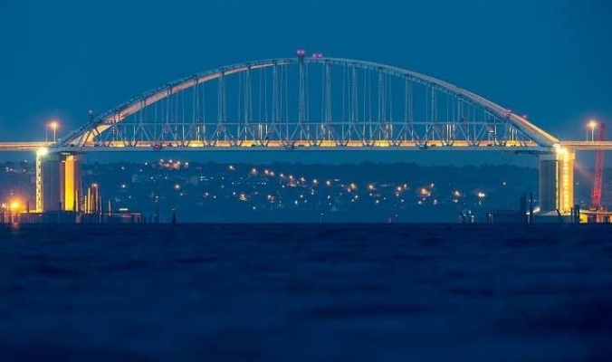 رائد فضاء روسي ينشر صورة فريدة لجسر القرم